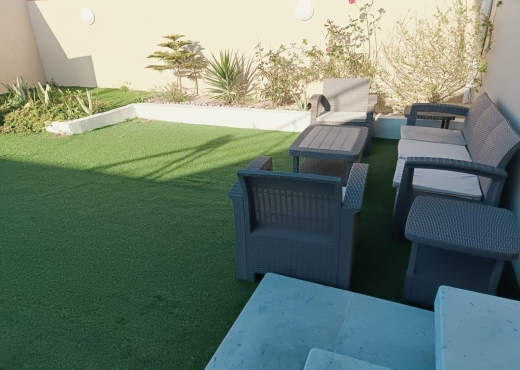 belle maison avec meuble neuf