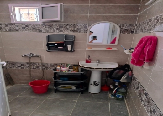 A vendre maison propre bessbesya hamammet