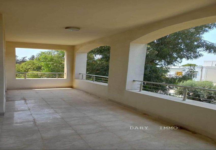 A vendre S+3 Luxueux à la Marsa