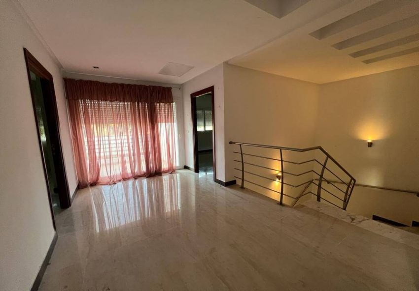 Villa S+5 avec piscine à La Marsa MVL1282