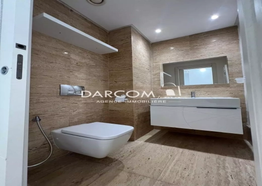 joli s+2 de 144 m² au Lac II