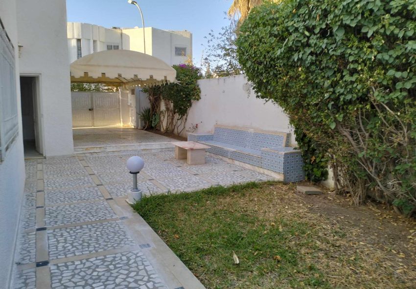 villa El MANAR 2  ANGLE SUR 2 RUE   S5