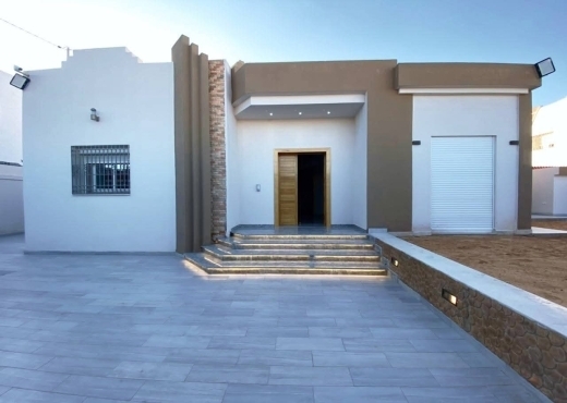 A VENDRE VILLA BOUZEYENE SFAX