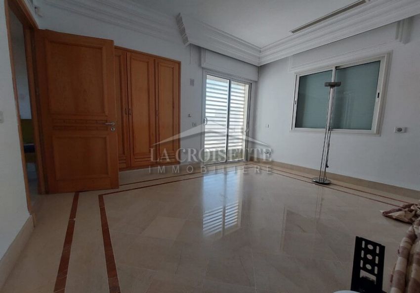 villa s+4 avec piscine Aux Berges Du Lac 2 MVL1218