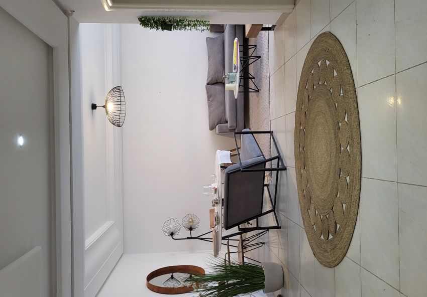 Coquet Appartement Meublé à Vendre