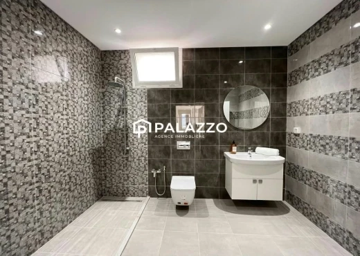 Appartement À Louer à TUNIS - À LOUER – SPACIEUX S+4 au REZ-DE-JARDIN | JARDINS - Immobiliere.tn - Photo 4