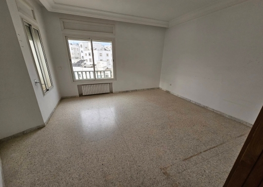 CITE ENNASER 2 : APPARTEMENT S+4 A LOUER