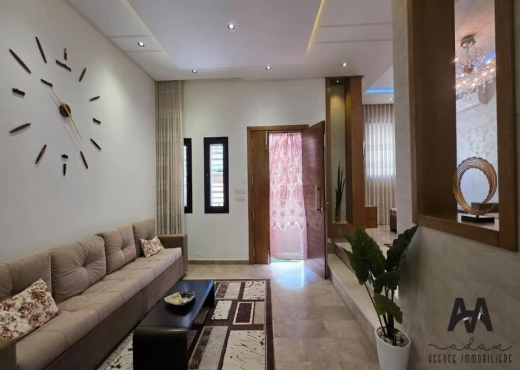 Étage de villa À Vendre à NABEUL - Villa S+3 de 265m² avec garage à L - Immobiliere.tn - Photo 6