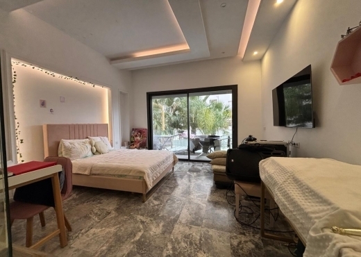 A Vendre Penthouse au Lac