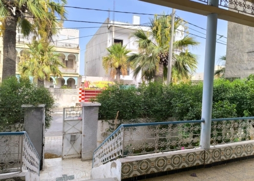 للبيع:ڤيلا في قلب مدينة المكنين