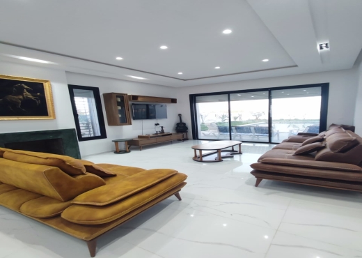 Luxueuse villa avec piscine à Kéli