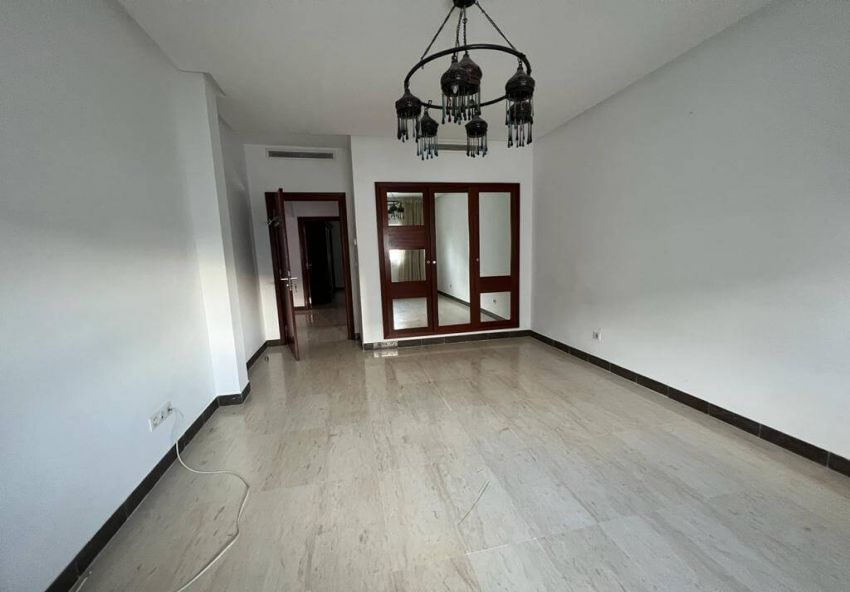 Villa S+5 avec piscine à La Marsa MVL1282