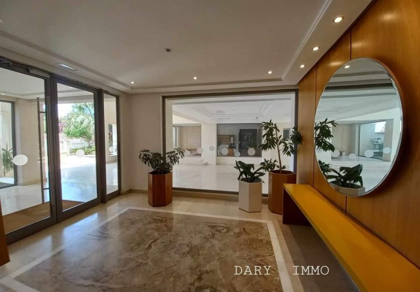 A vendre S+3 Luxueux à la Marsa