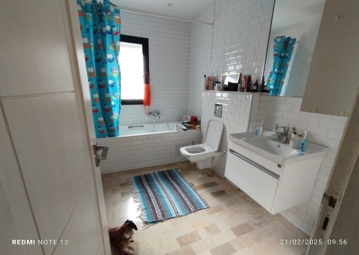 A louer à Gammarth une coquette Villa S4 moderne a