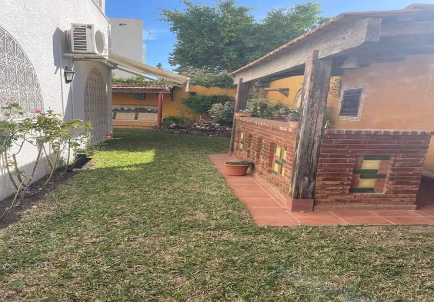 Vente villa de maître à el menzah 8