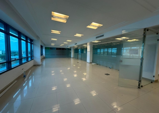 AL Bureau de 498 m² Lac1