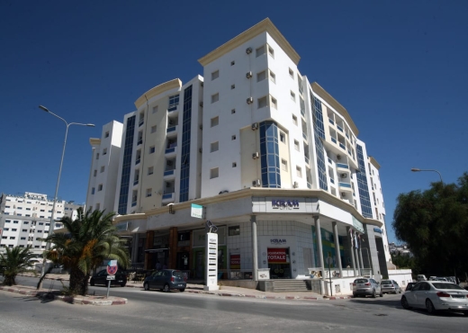 Apt S1 meublé Ennasr2 pour étrange