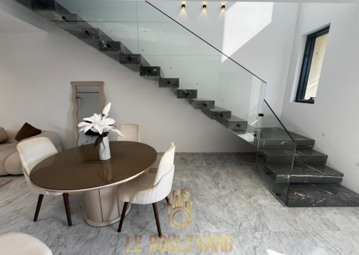 Villa S+4 avec piscine à Mrezga