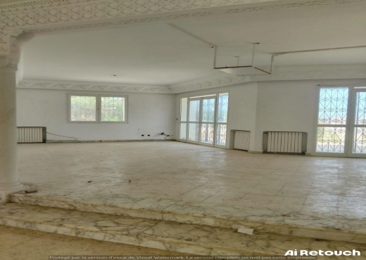 VENTE: VILLA Avec Piscine-Kantaoui