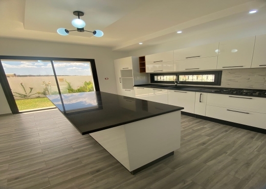 Pro-immobilière met en vente une villa S+4  à Monc