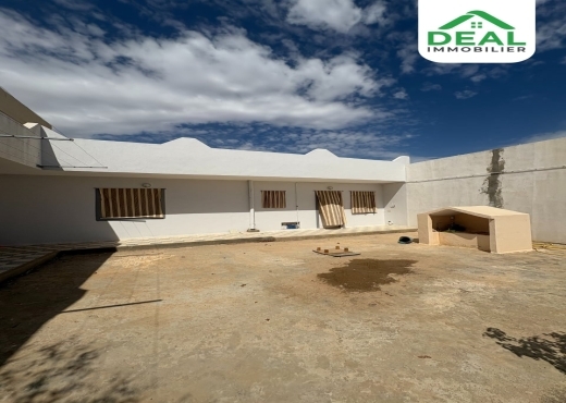 Seniya de 4 hectare et 5000 m² à vendre