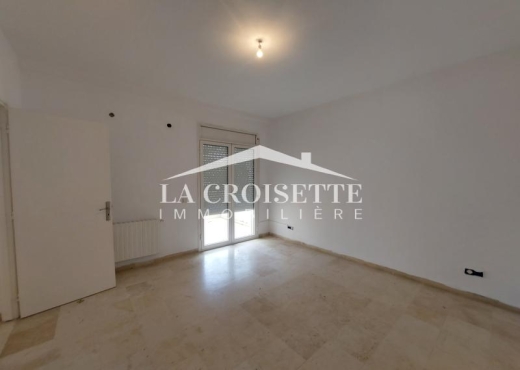 Duplex S+4 avec jardin à La Marsa
