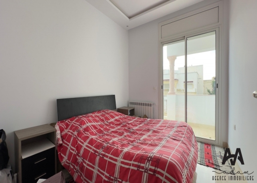Etage de villa s+3 Meublé à Neapol