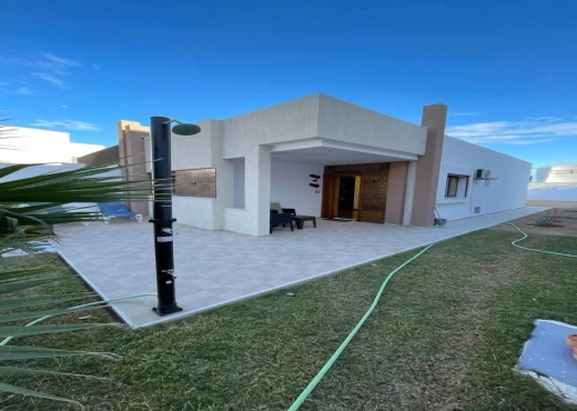 villa À Louer à MEDENINE - VILLA D’EXCEPTION À LOUER SAISONNIÈRE DJERBA - Immobiliere.tn