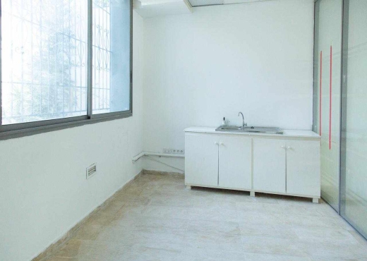 Super bureau 330 m² à Alain savary