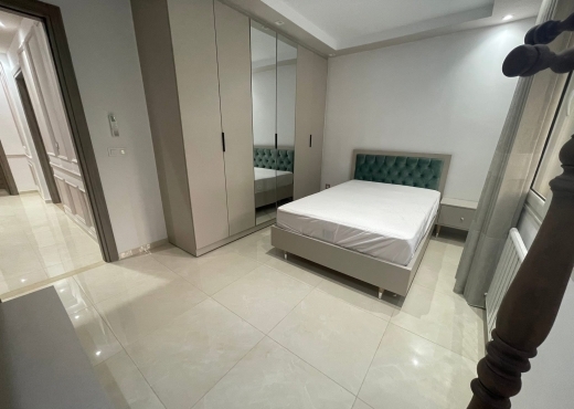 Appartement S+3 au rez-de-chaussé vide à Gammarth