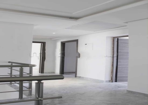 A Vendre Appart S+4 Chotrana