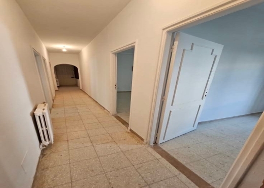 📍 RIADH EL ANDALOUS : APPARTEMENT S+4 AU REZ-DE-C