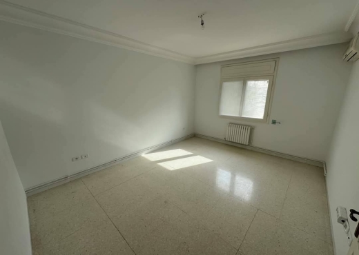 📍ENNASR 1 : APPARTEMENT S+2 A VEN