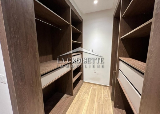 Villa s4 avec piscine à La Soukra