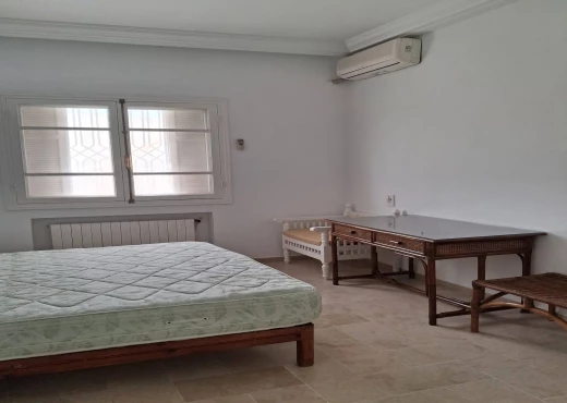 Étage de villa À Louer à TUNIS - Grand étage de villa (vide ou meublé) - Immobiliere.tn - Photo 9
