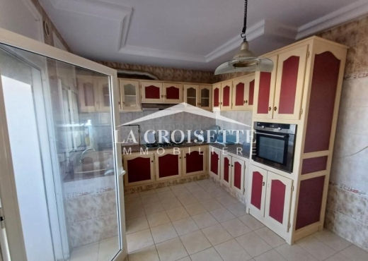 Appartement S+4 à La Marsa MAL2070