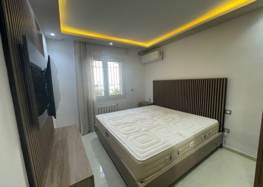 Appartement S+3 au rez-de-chaussé vide à Gammarth