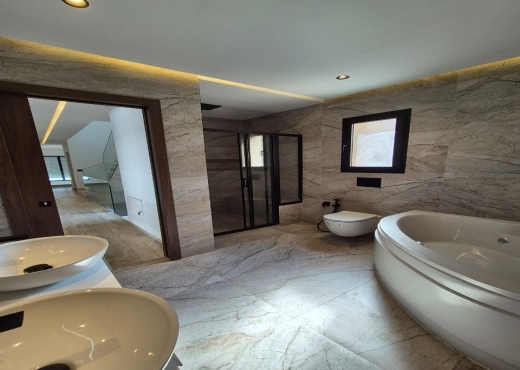 A Vendre Villas triplex