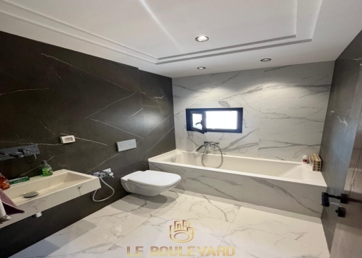 Villa S+4 avec piscine à Mrezga