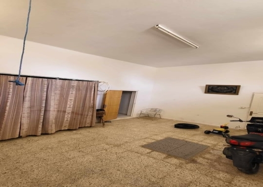 🏡 Maison R+1 spacieuse avec dépôt et terrasse