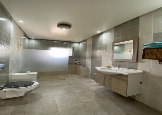 À vendre  Appart S+4 à Kataoui