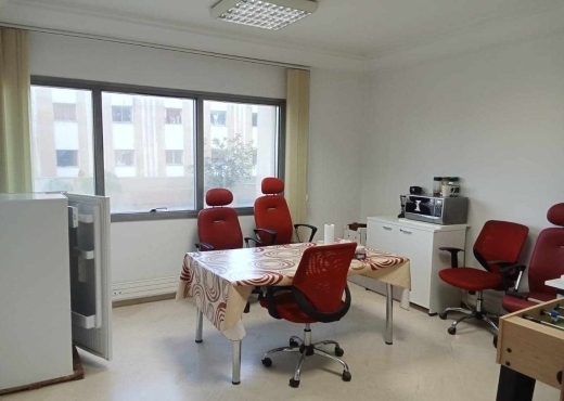 Supet Bureau 160 m² à MED V