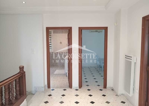 Villa S+4 à La Marsa  MVV0393