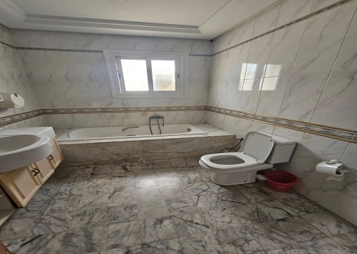 📍 Alain Savary – Tunis VILLA À VENDRE