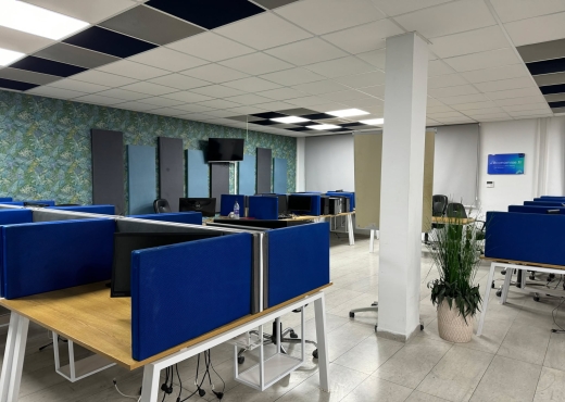 SUPER BUREAU 1410 M² AU LAC 3 KRAM