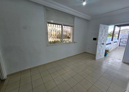 📍 CITE EZZOUHOUR 4 - ETAGE DE VILLA  À VENDRE