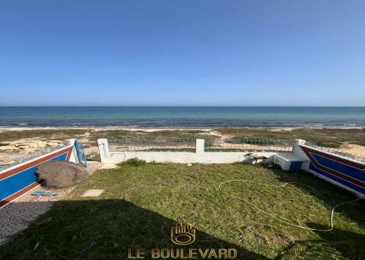 A vendre villa pied dans l'eau