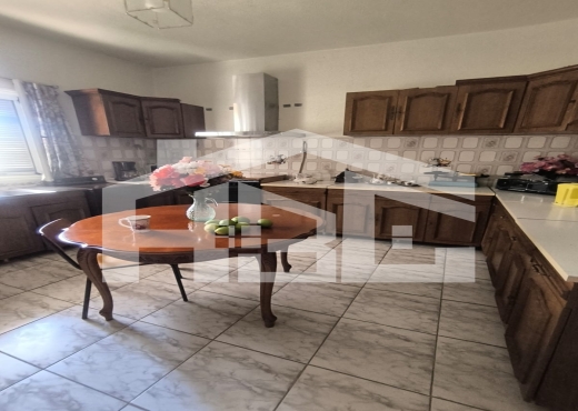 Maison de 445 m²