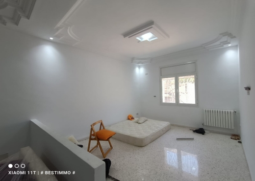 À Vendre Immeuble en R+2 de 936m²