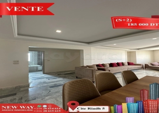 (S+2) à Cité Riadh 5 avec Place de Parking